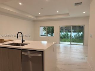 1521 NW 94th Way 1, Coral Springs, FL 33071