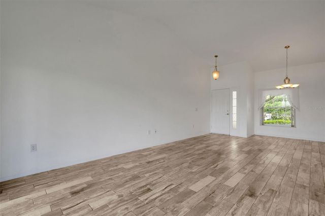 313 EAGLE RIDGE DRIVE 313, Davenport, FL 33837