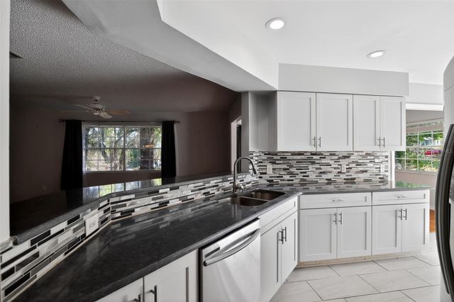 3644 N LAURELWOOD LOOP, Beverly Hills, FL 34465