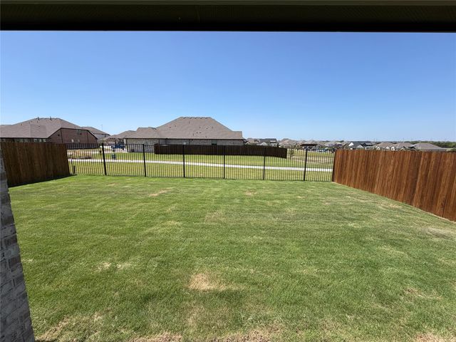 241 Bright Alcove Court, Lavon, TX 75166