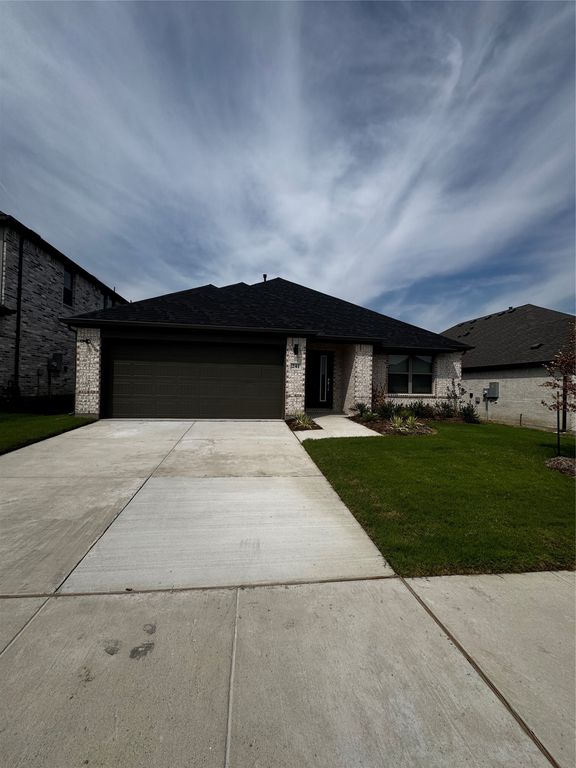 241 Bright Alcove Court, Lavon, TX 75166