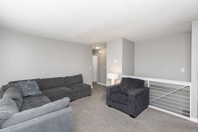 505 4th Street E, Horace, ND 58047