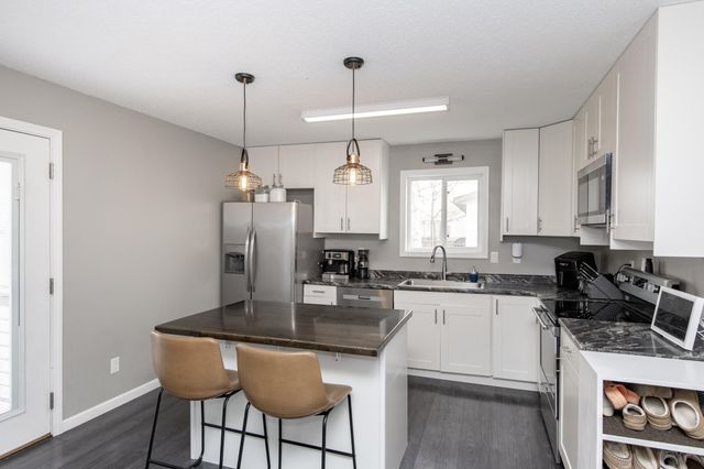 505 4th Street E, Horace, ND 58047