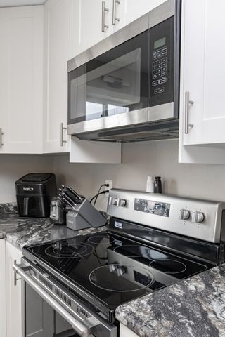 505 4th Street E, Horace, ND 58047