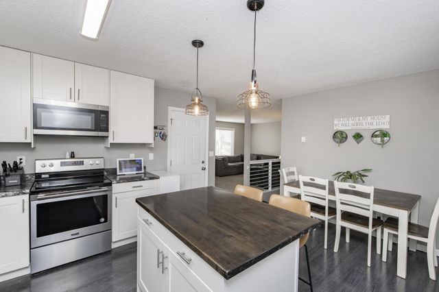 505 4th Street E, Horace, ND 58047