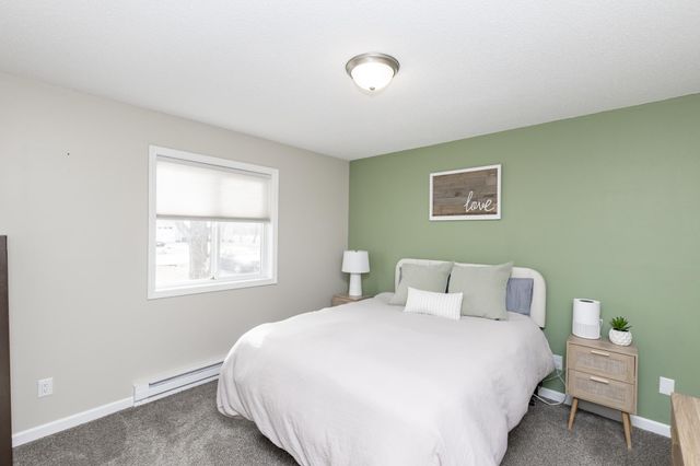 505 4th Street E, Horace, ND 58047