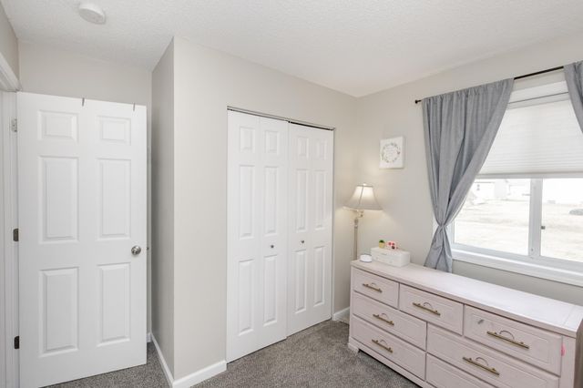 505 4th Street E, Horace, ND 58047