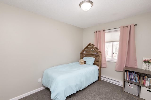 505 4th Street E, Horace, ND 58047