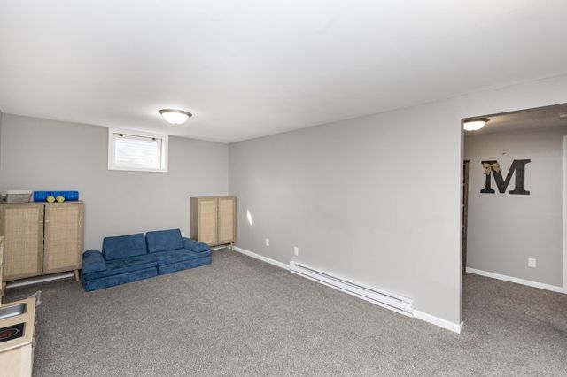 505 4th Street E, Horace, ND 58047