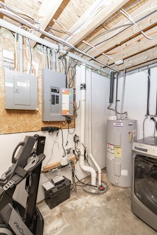 505 4th Street E, Horace, ND 58047