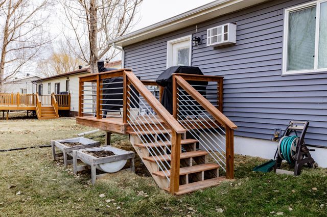 505 4th Street E, Horace, ND 58047