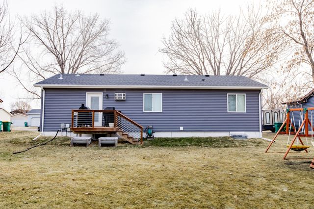 505 4th Street E, Horace, ND 58047