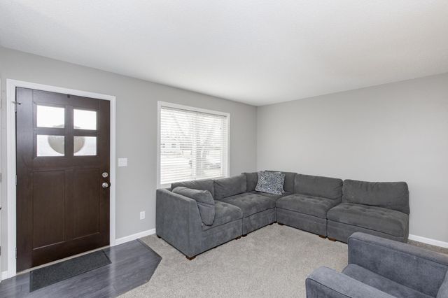 505 4th Street E, Horace, ND 58047