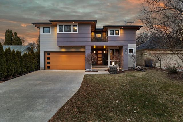 122 Devon STREET, Whitefish Bay, WI 53217