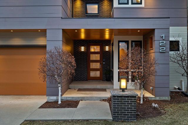 122 Devon STREET, Whitefish Bay, WI 53217