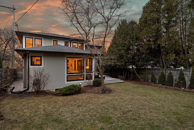 122 Devon STREET, Whitefish Bay, WI 53217