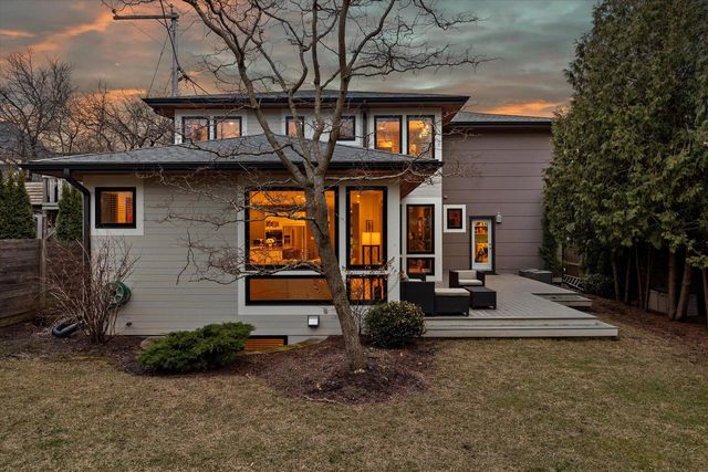 122 Devon STREET, Whitefish Bay, WI 53217