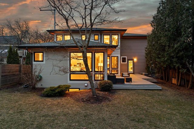 122 Devon STREET, Whitefish Bay, WI 53217