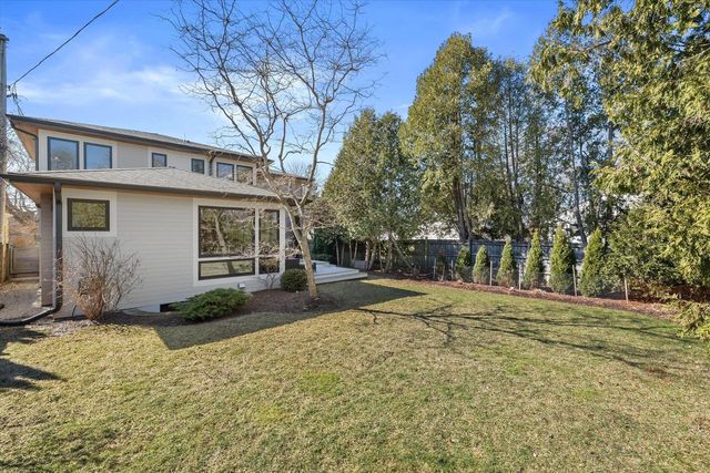 122 Devon STREET, Whitefish Bay, WI 53217
