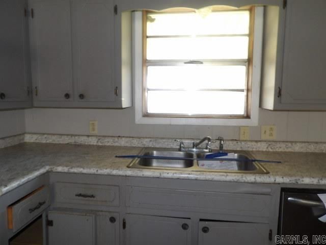 5706 Twin Pine Drive, Paragould, AR 72450