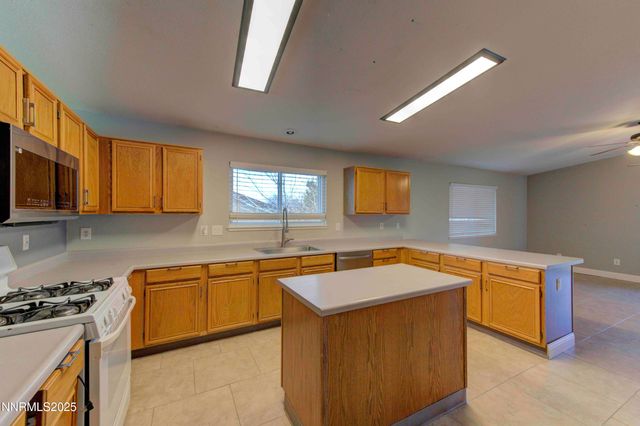 5559 Cornflower Court, Sun Valley, NV 89433