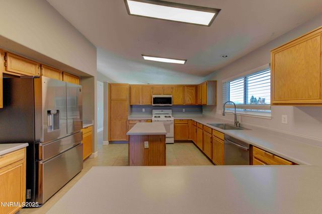 5559 Cornflower Court, Sun Valley, NV 89433