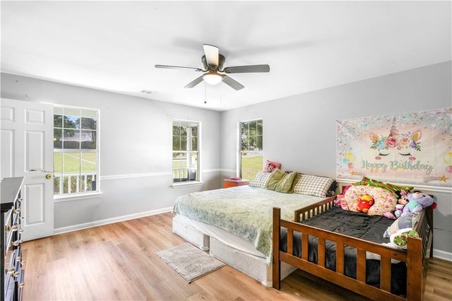 879 Spring Oak Court, Loganville, GA 30052