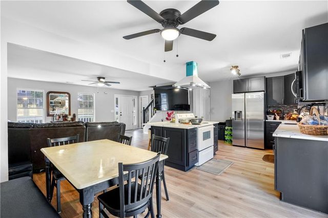 879 Spring Oak Court, Loganville, GA 30052