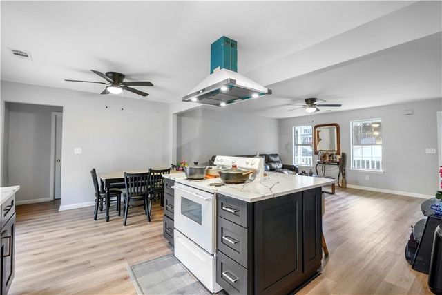 879 Spring Oak Court, Loganville, GA 30052