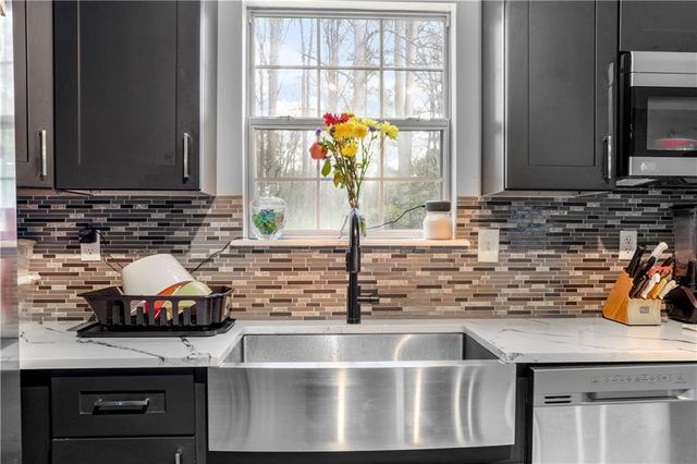 879 Spring Oak Court, Loganville, GA 30052