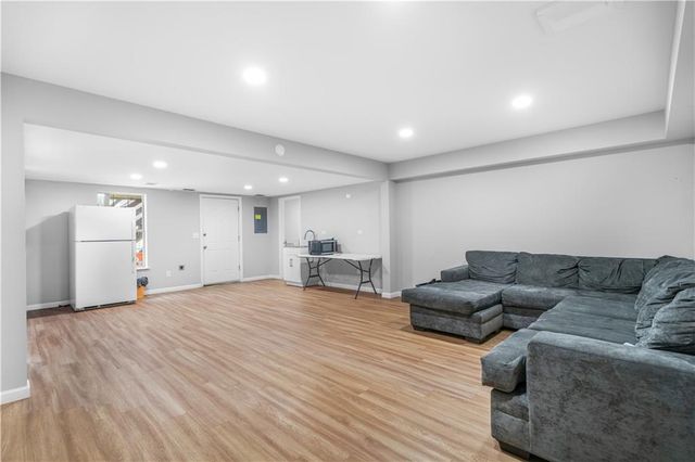 879 Spring Oak Court, Loganville, GA 30052