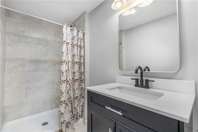 879 Spring Oak Court, Loganville, GA 30052