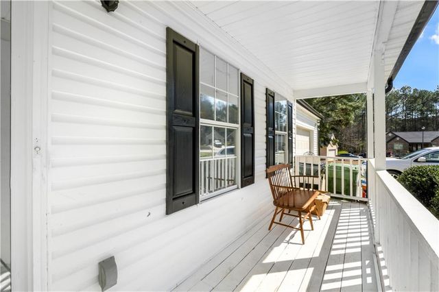 879 Spring Oak Court, Loganville, GA 30052