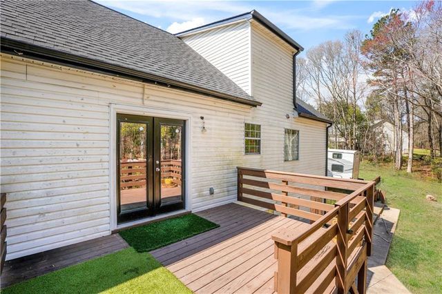 879 Spring Oak Court, Loganville, GA 30052