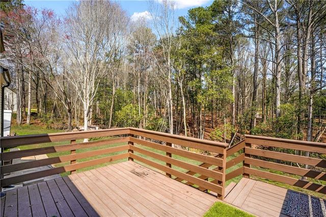 879 Spring Oak Court, Loganville, GA 30052