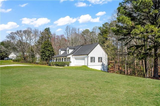 879 Spring Oak Court, Loganville, GA 30052