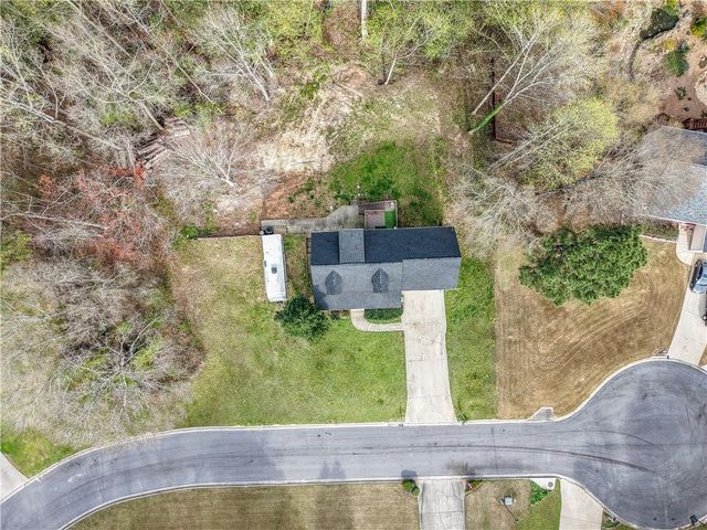 879 Spring Oak Court, Loganville, GA 30052