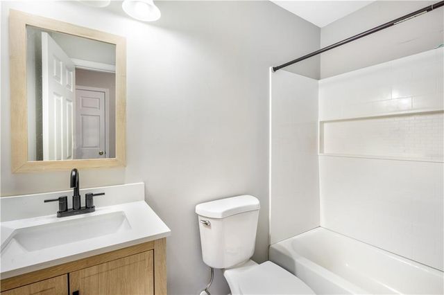 879 Spring Oak Court, Loganville, GA 30052