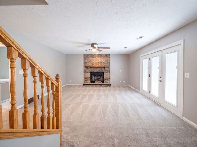 1503 Featherstone Road, Rockford, IL 61107