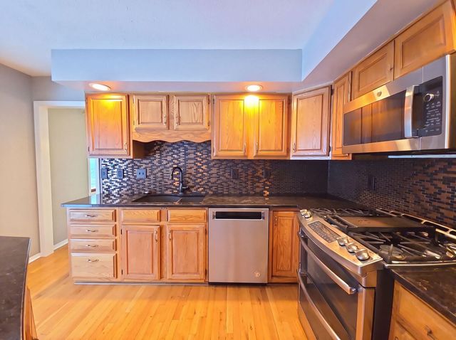 1503 Featherstone Road, Rockford, IL 61107