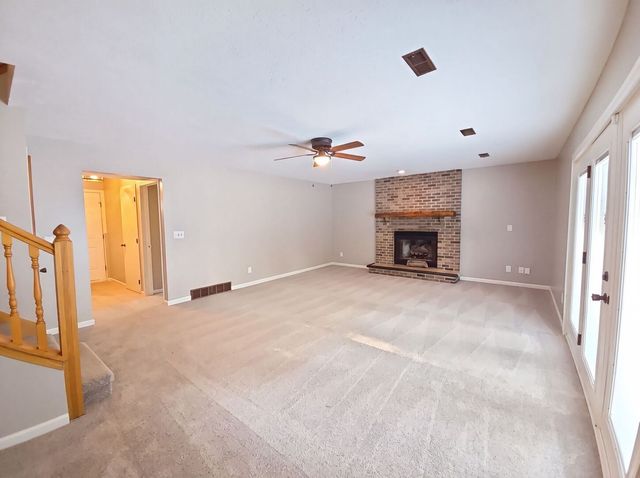1503 Featherstone Road, Rockford, IL 61107