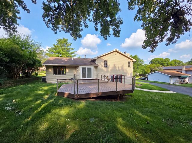 1503 Featherstone Road, Rockford, IL 61107