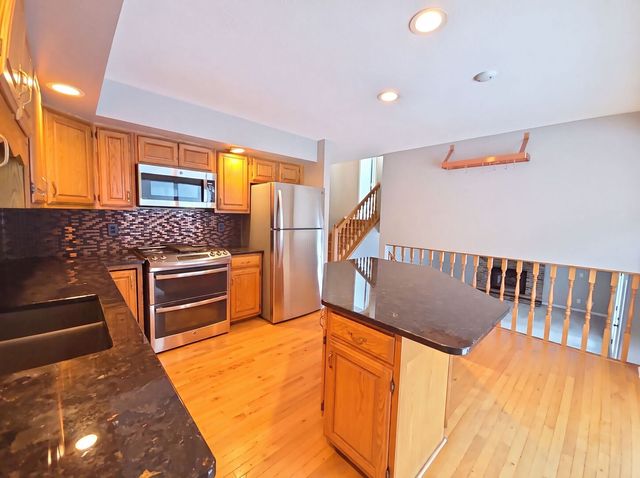1503 Featherstone Road, Rockford, IL 61107