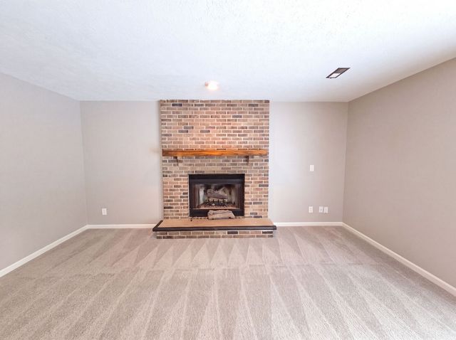 1503 Featherstone Road, Rockford, IL 61107