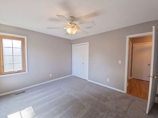 1503 Featherstone Road, Rockford, IL 61107