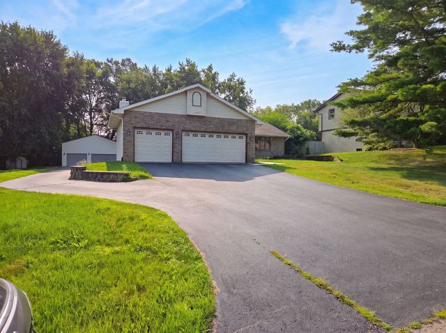 1503 Featherstone Road, Rockford, IL 61107