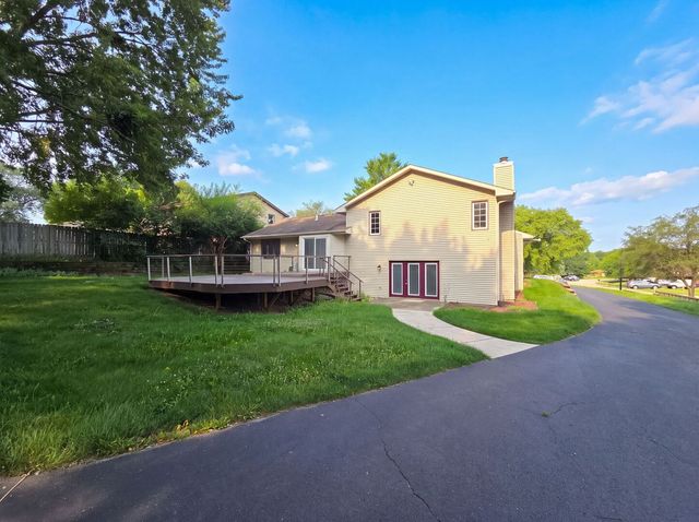 1503 Featherstone Road, Rockford, IL 61107