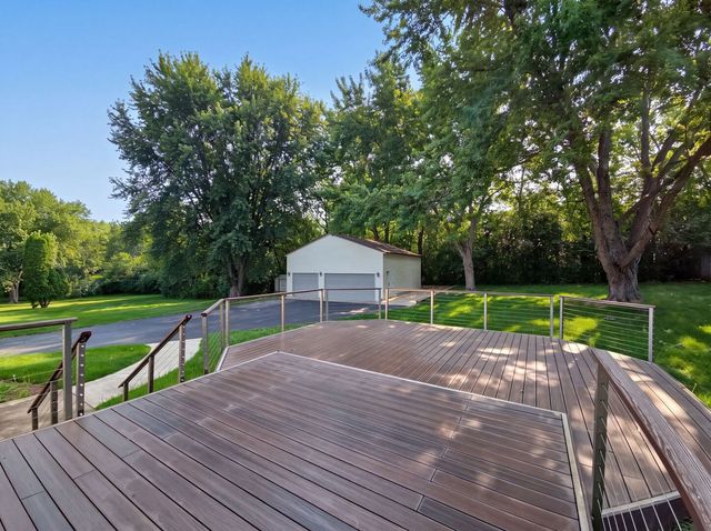 1503 Featherstone Road, Rockford, IL 61107