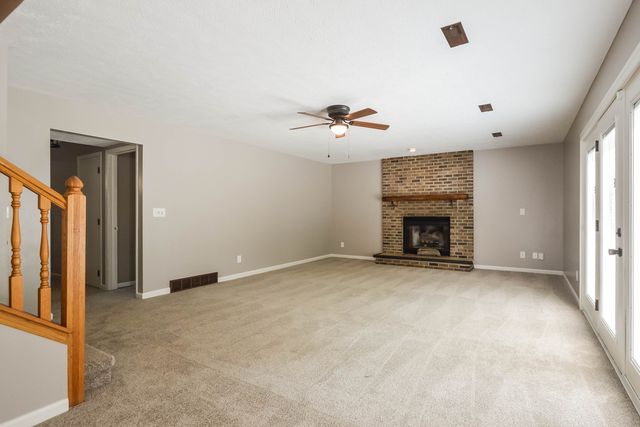 1503 Featherstone Road, Rockford, IL 61107