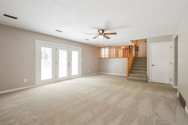 1503 Featherstone Road, Rockford, IL 61107
